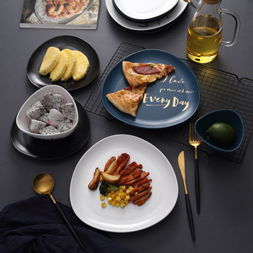 Gold-decoratvie Stoneware Cutlery Sets