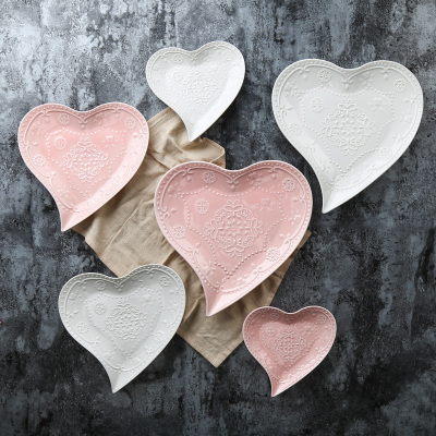 Embossed Heart-design  Ceramic Dish