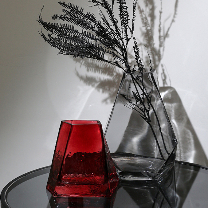 Stereogeometric Glass Vase