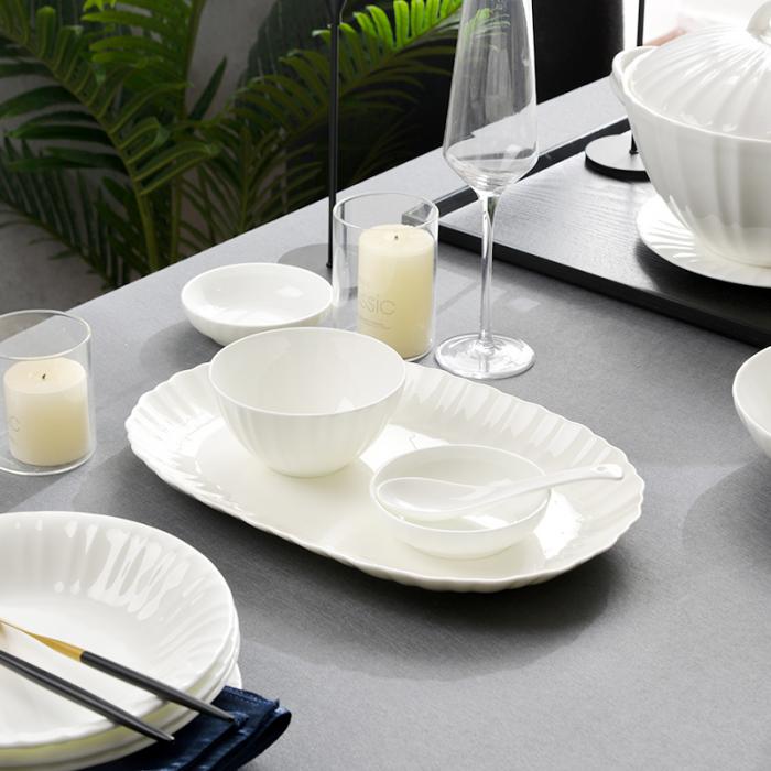 White  Line-Embossed Bone-china Cutlery Sets