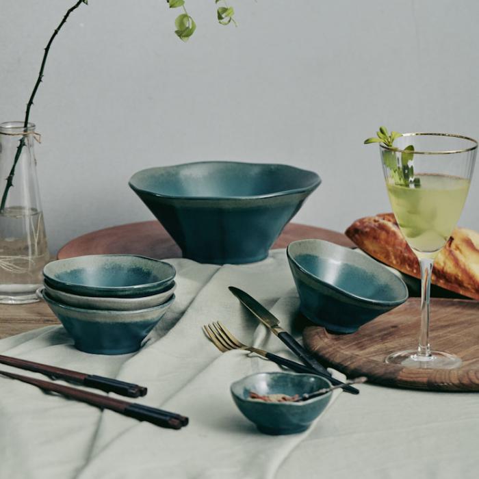 Japanese stylished Design Porcelain Colored Cutlery Sets