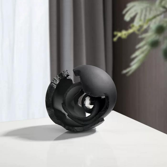 Resin Ball-shaped Table Decoration