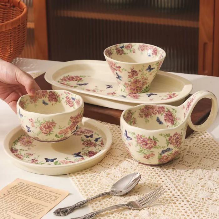 Elegant Vintage watercolor Porcelain Cultery Sets