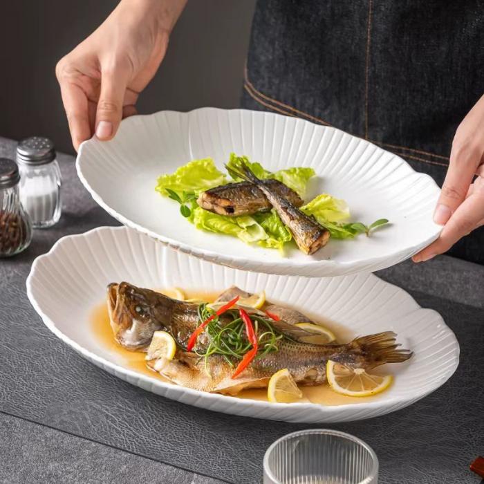 Oval Petal Pattern Dish