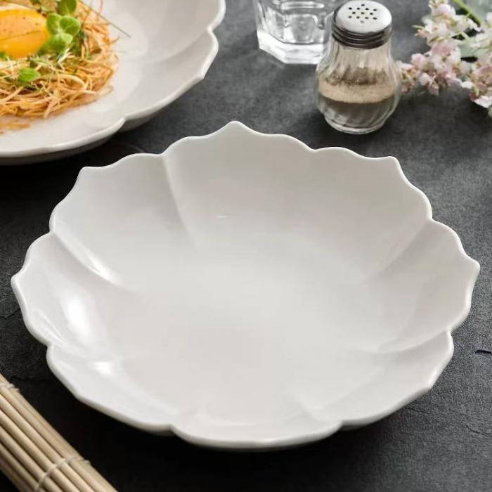 White Peony-shaped Design Porcelain Plates