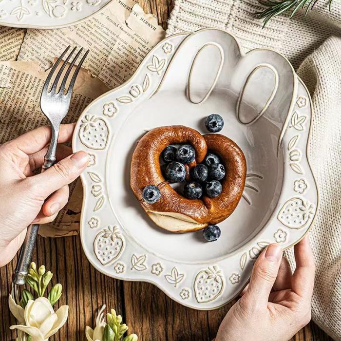 Relief Ceramic Japanese-style Cultery Set